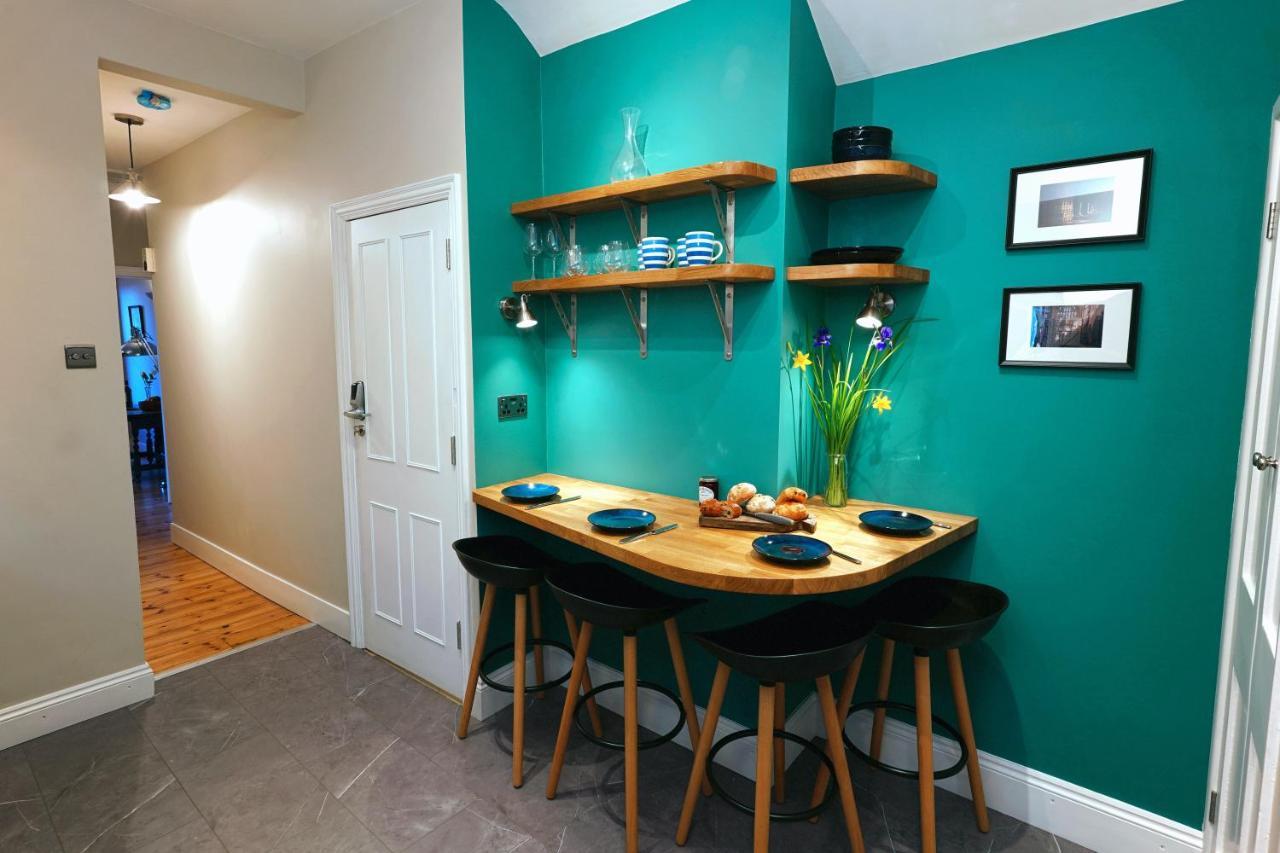 Tastefully Decorated 1-Bed With Free Parking - At Hem Leilighet Winchester Eksteriør bilde